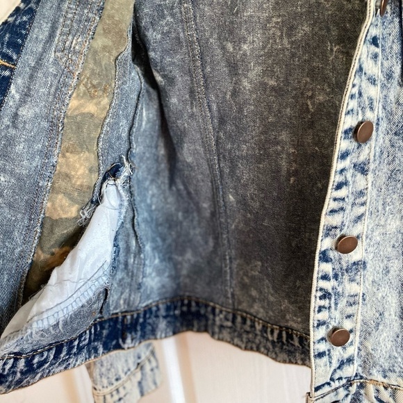 YaYa Club Stonewash Denim Jacket w/ Camouflage Print women's S jean retro boho - Picture 14 of 16